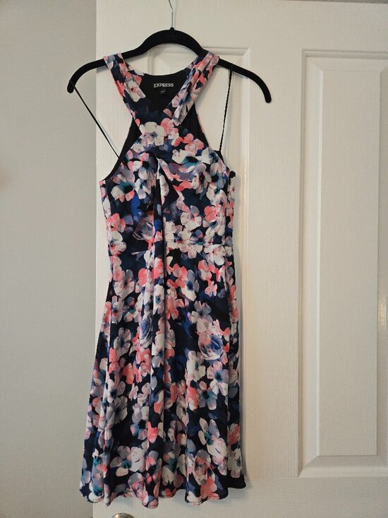 Express Dresses & Skirts - Womens size 4 black floral dress from Express